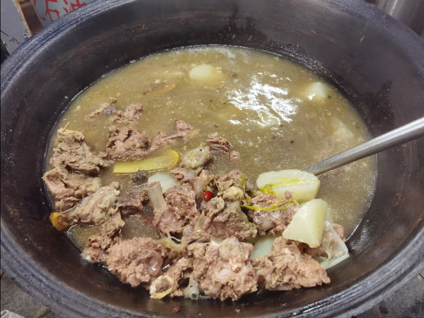 宿在驼梁，感受一种无忧的生活/郝贵云