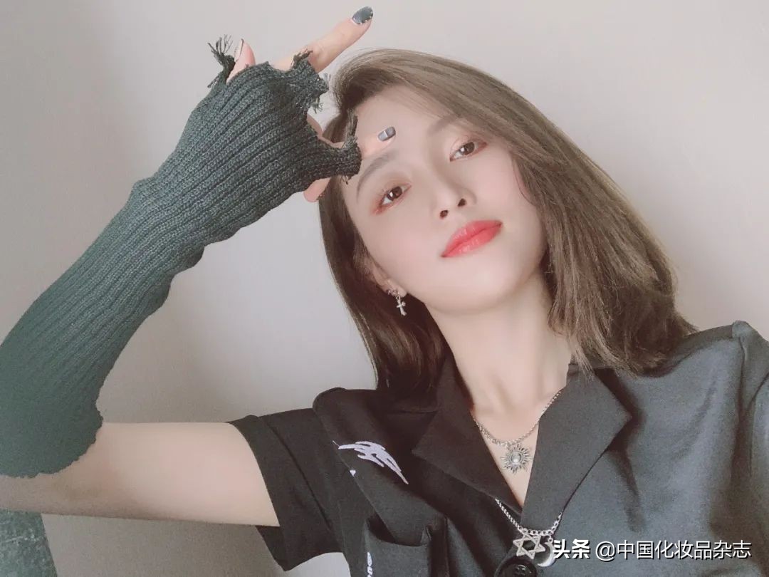 潘通2023流行色非凡洋红,2021潘通主流色系发布