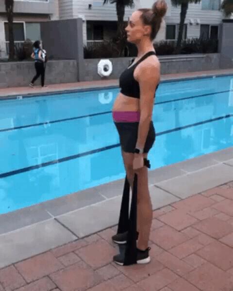 孕妇企鹅步锻炼,孕期蹲跨练习