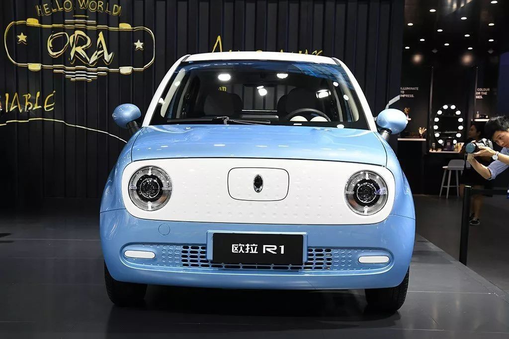 奇瑞qq冰淇淋宏光miniev,当年奇瑞qq车一代人的经典神车