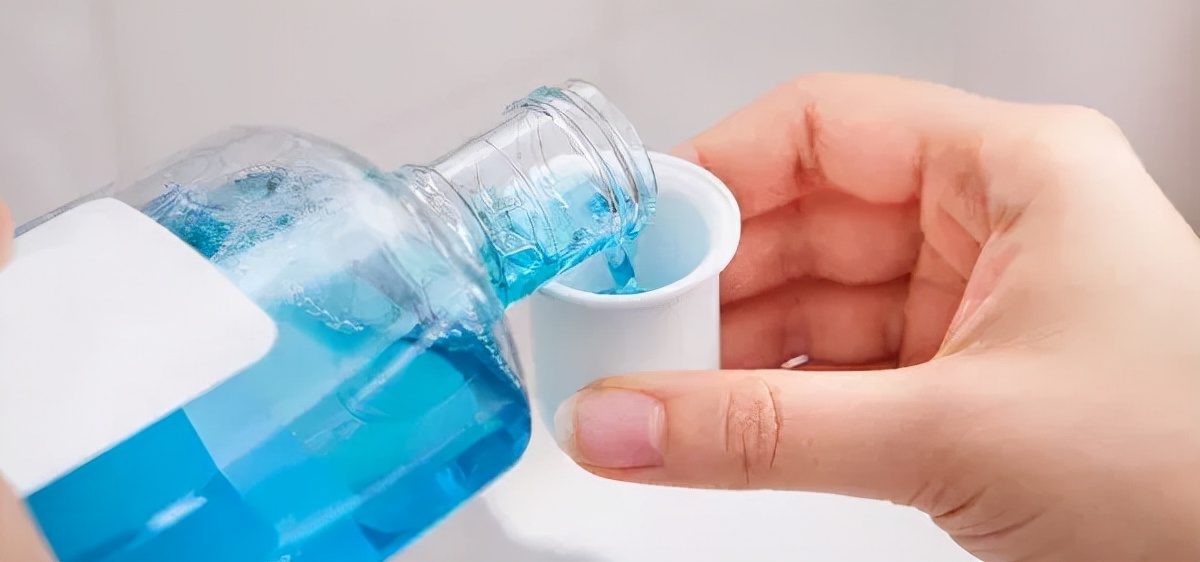 长期喝漱口水对牙齿有害吗,漱口水喝多了会损坏牙齿吗