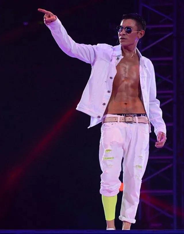 刘德华身材是什么水平,59岁刘德华颜值巅峰