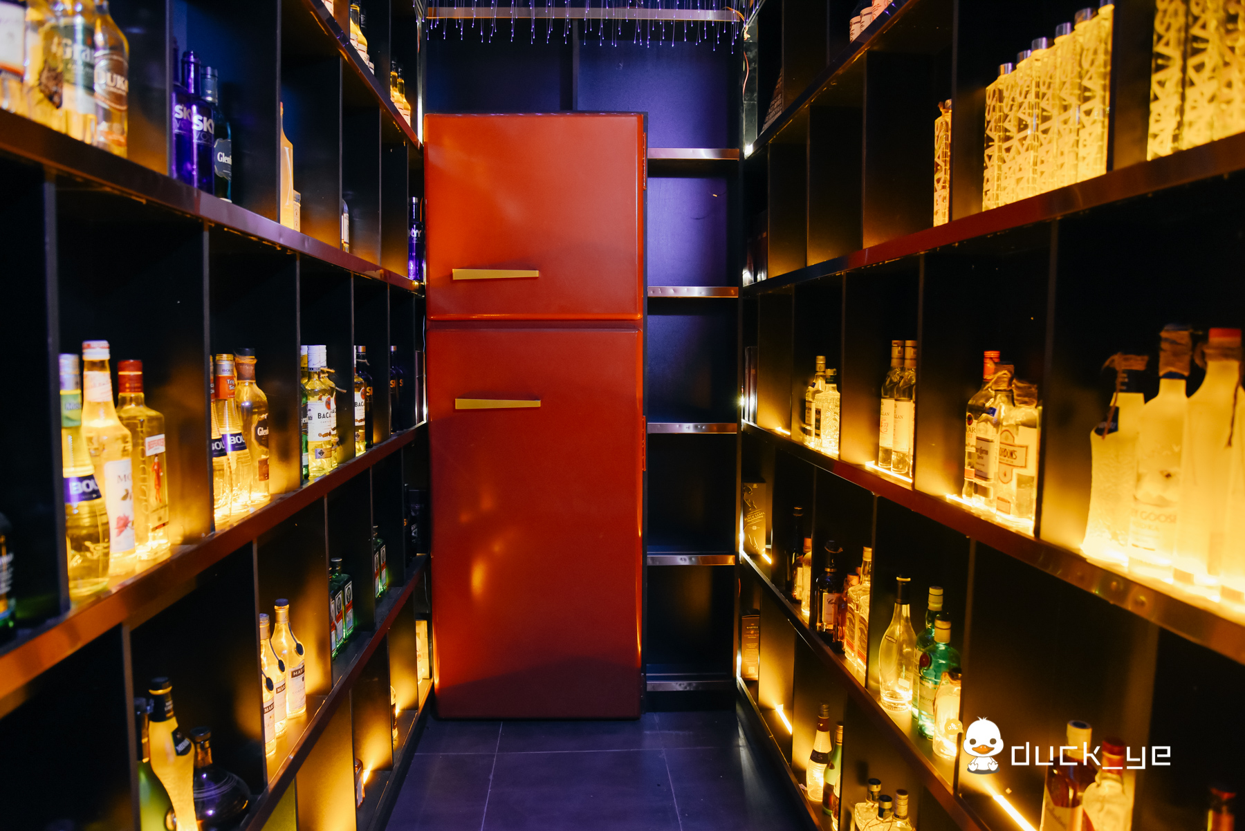 厦门调酒bar酒吧,厦门双子塔天空酒廊调酒师