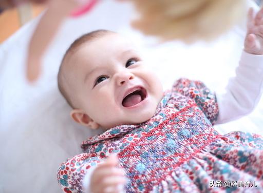 刚出生会叫妈妈的宝宝,孩子出生多久会喊妈妈