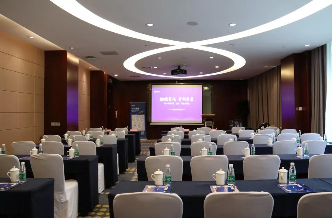 骞垮窞鍗庣堪鏁欒偛绉戞妧鑲′唤鏈夐檺鍏徃,鍗庣堪绉戞妧