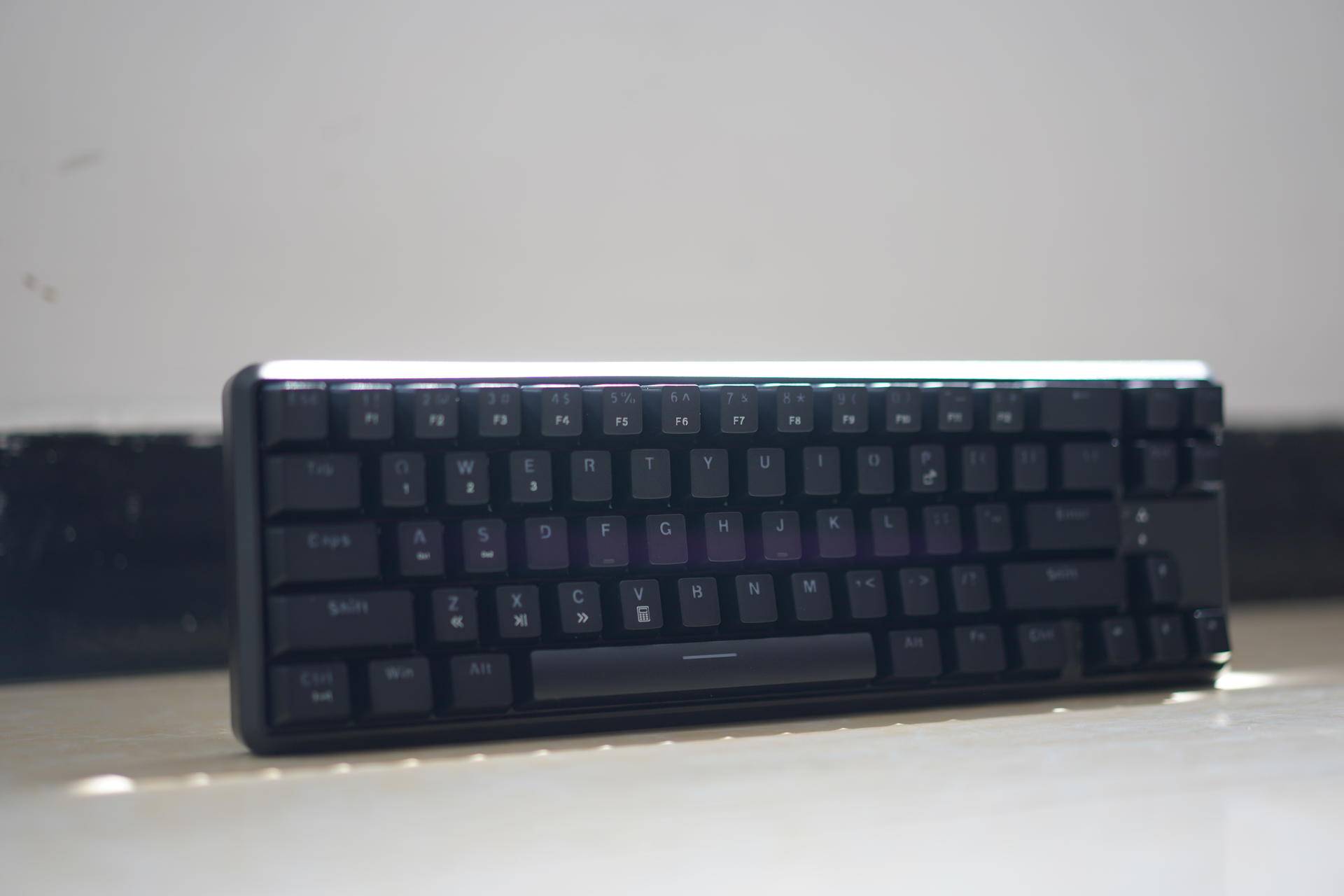 黑爵k680t镖人主题键盘,黑爵k620t键盘蓝色