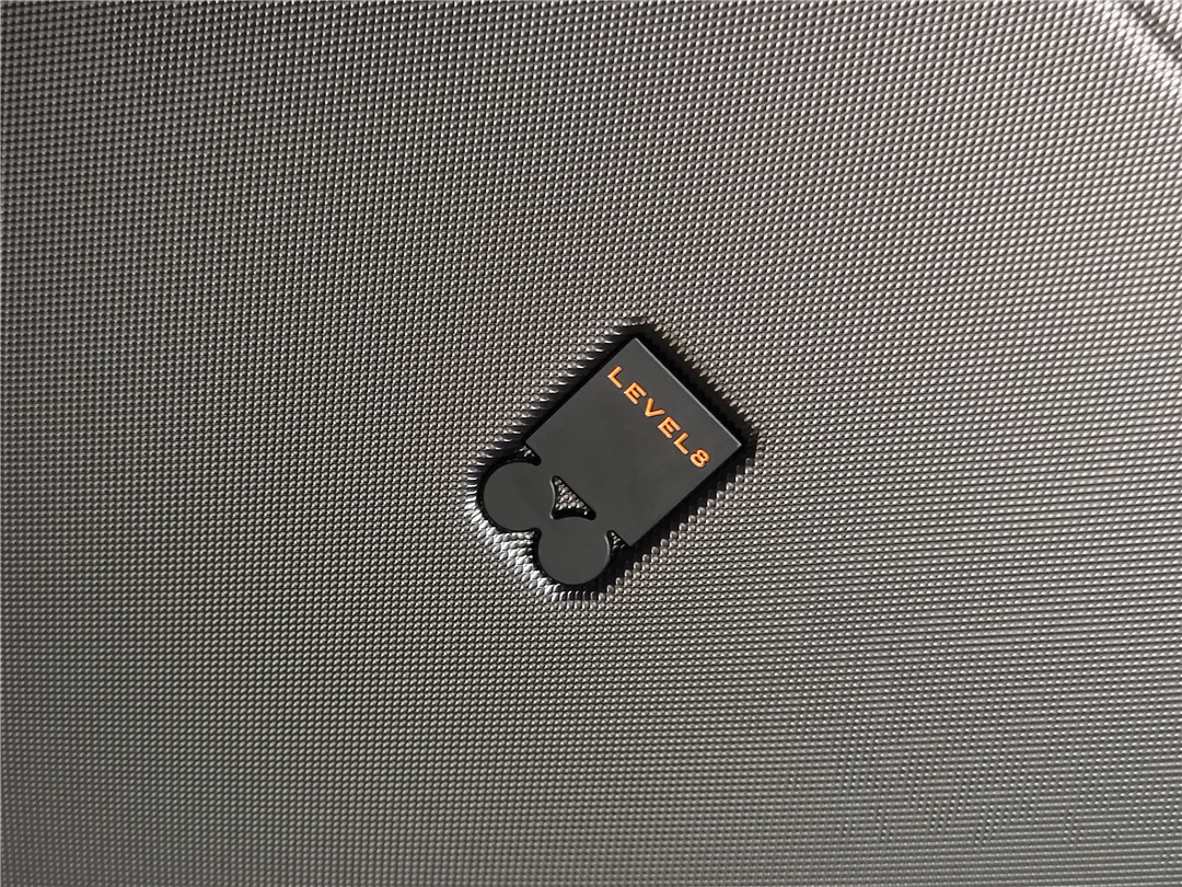 地平线8号旅行箱对比旅美旅行箱,2023年最流行的高端旅行箱