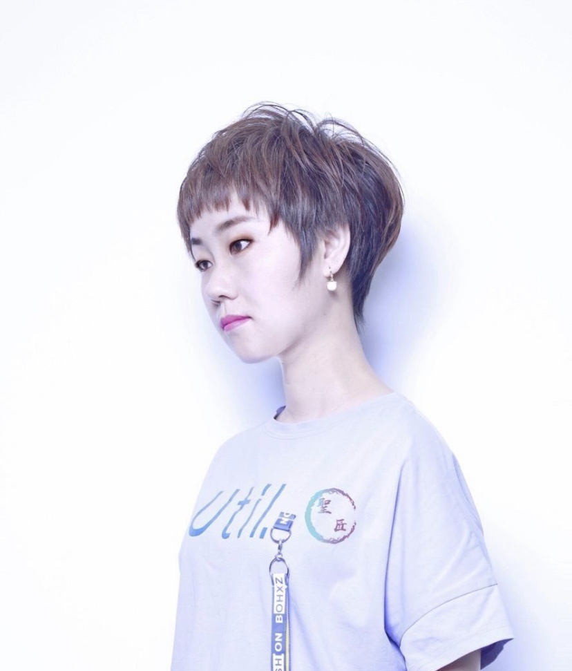 适合各脸型的短碎发自然发型女,微胖男生发型2021流行发型短碎发