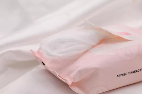 卸妆巾评测|月销20万+的花西子表现如何？