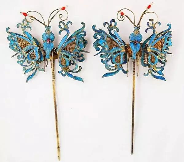 卡地亚手镯保值还是黄金手镯保值,黄金保值是金条好还是饰品好