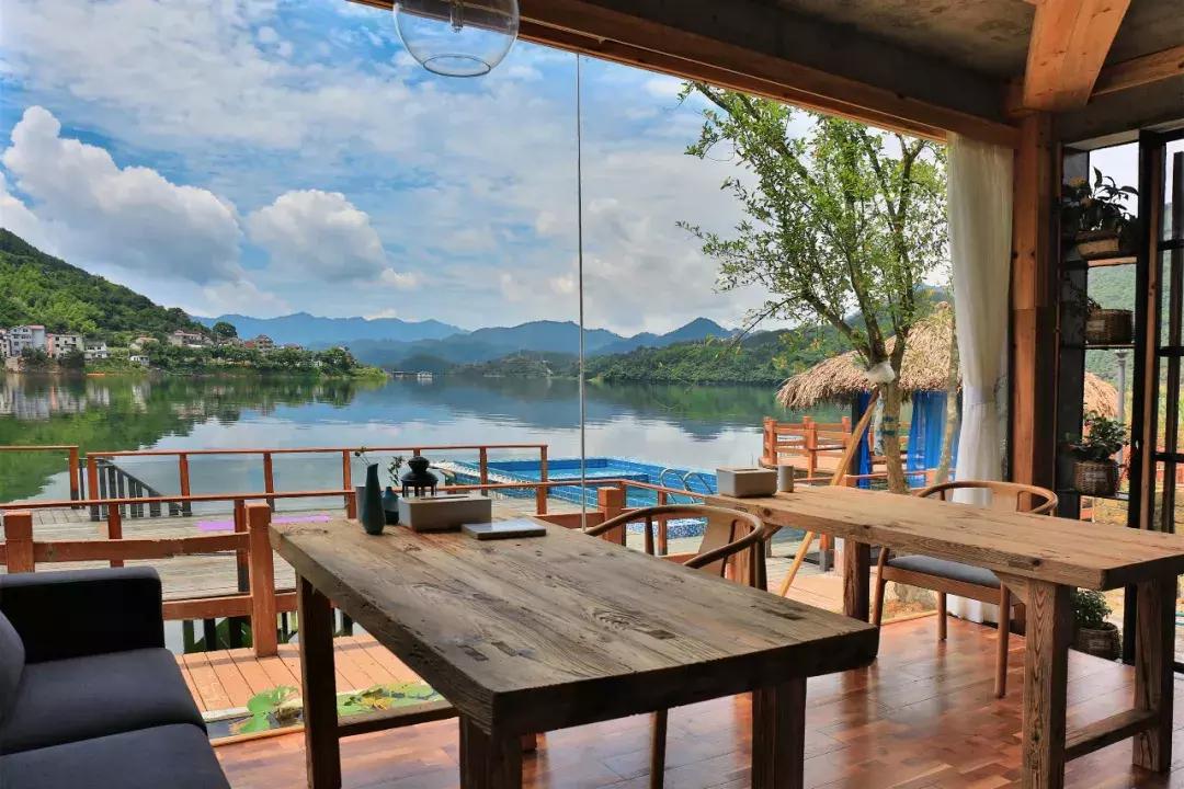 邂逅秋天的千岛湖!光看图已美醉,住这7家美宿避开人群赏湖景山色