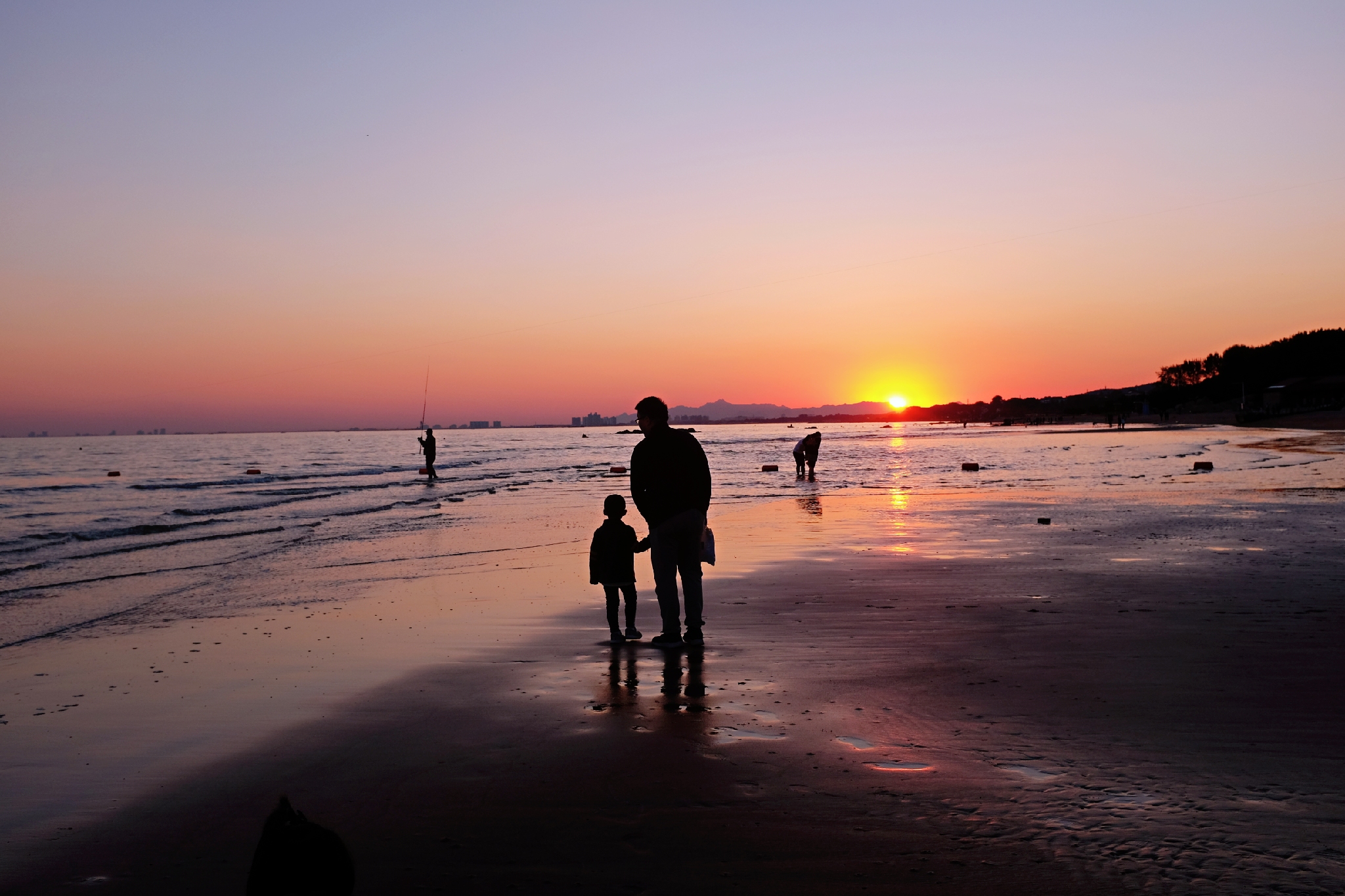到了北戴河之后怎么去海滨浴场,北戴河怪楼奇园景区今天可以玩吗