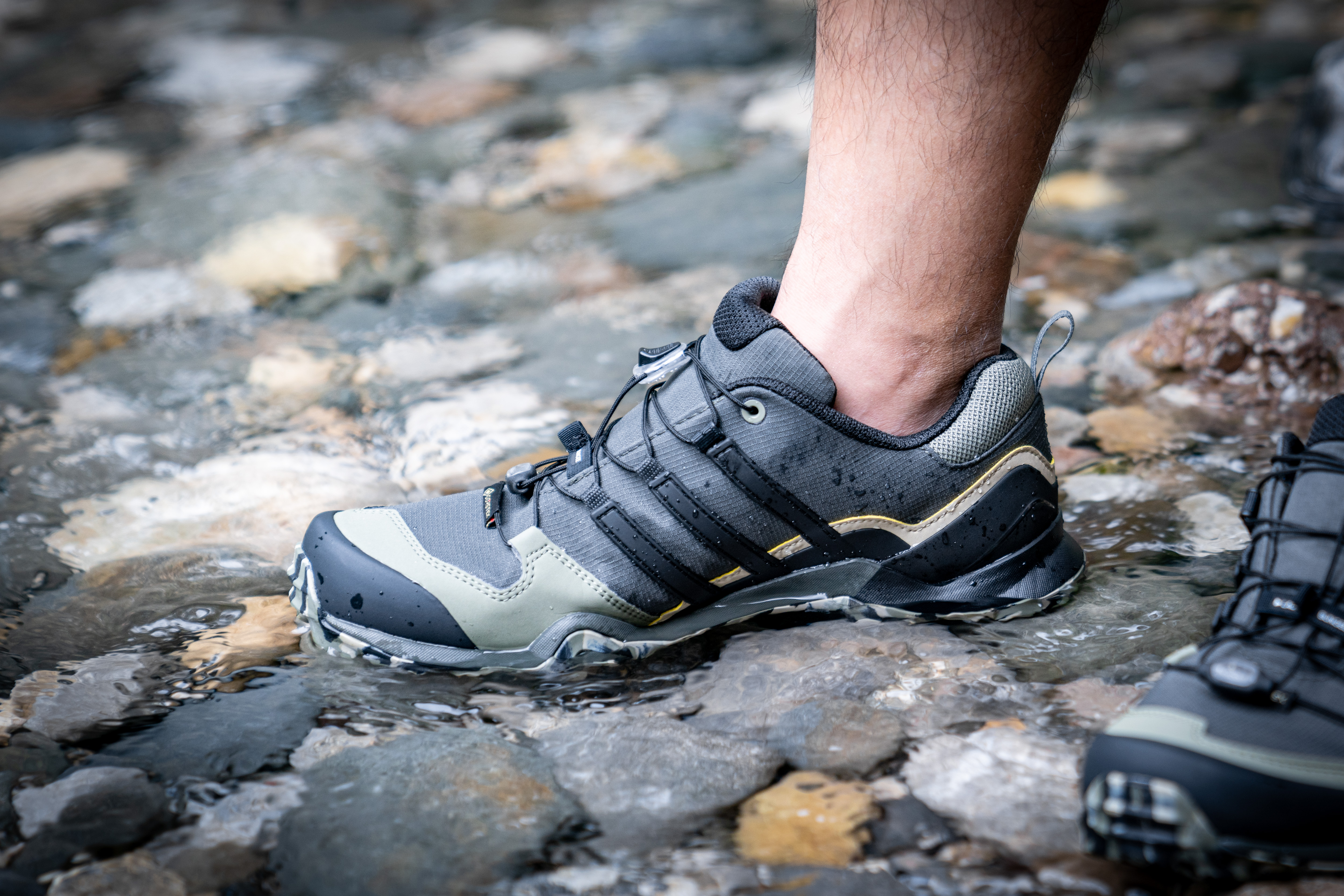 adidasterrex户外鞋卡其色,adidasterrex户外跑鞋评测