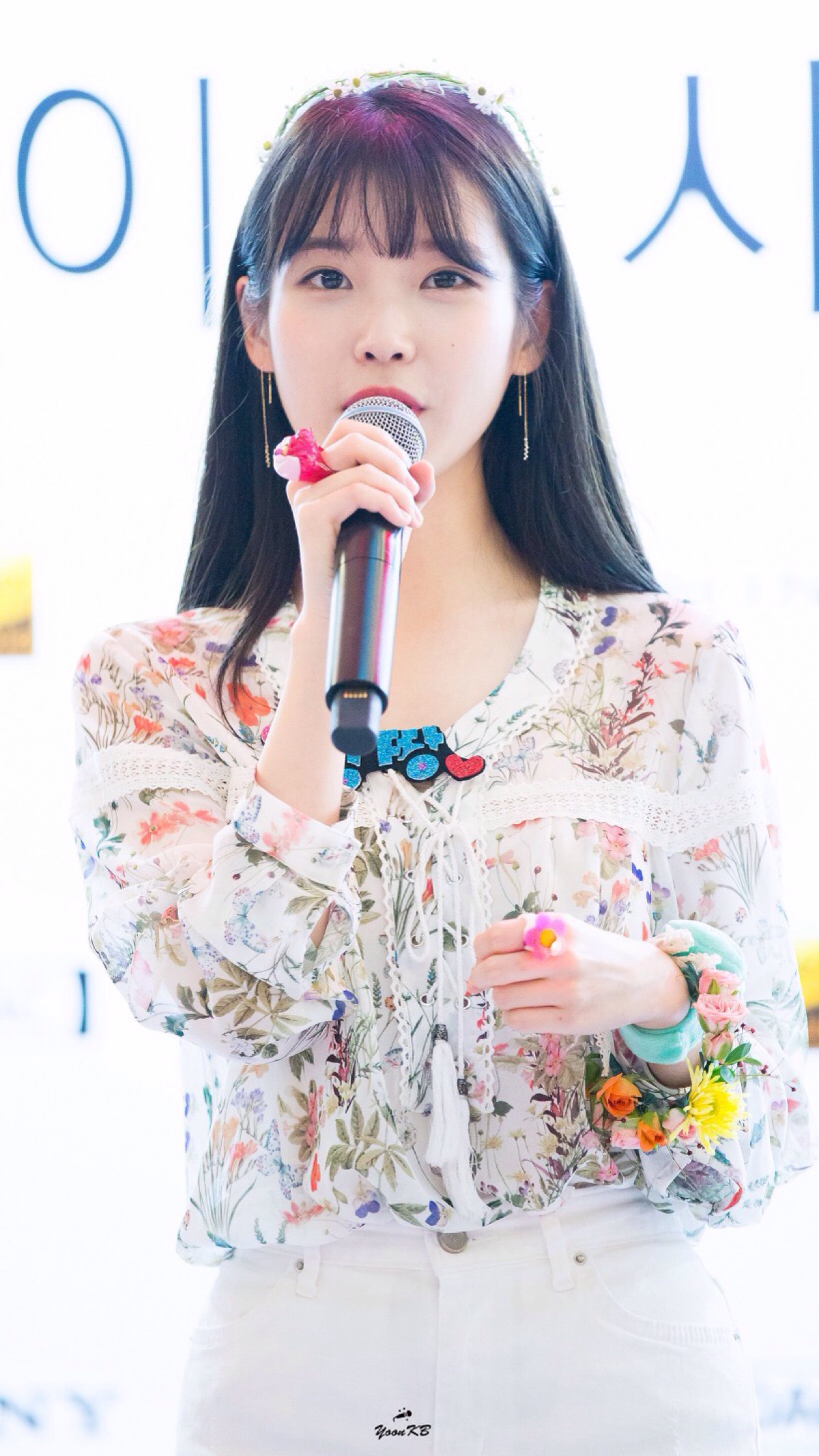 韩国李知恩iu牛仔裤,iu李知恩韩国跑男是哪一期