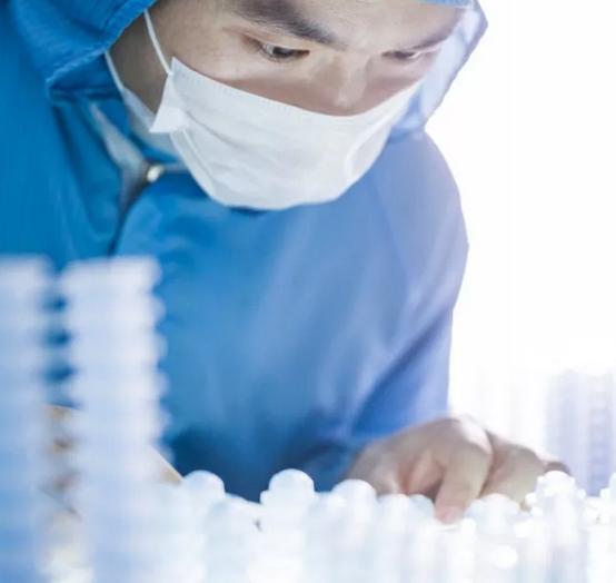 换美瞳=换张脸?藏在眼睛里的百亿市场