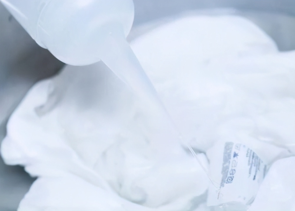 床单染了血迹,床单染了染料怎么能洗掉