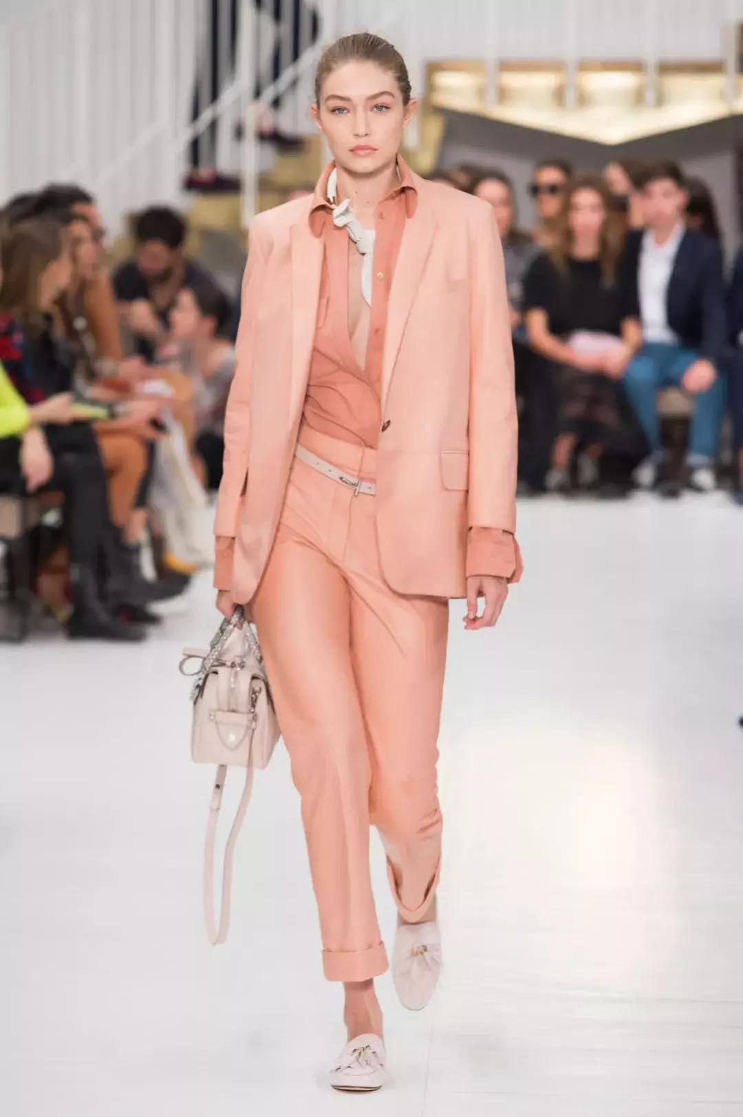 好看的貂皮毛女装,集齐七色召唤