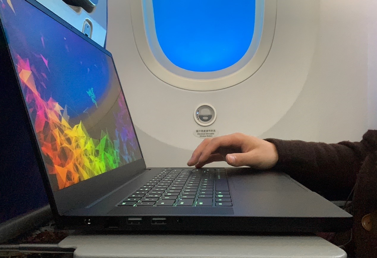 雷蛇灵刃17可以当工作站,雷蛇灵刃2023测评