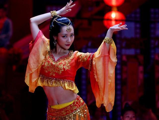 京城四美之首白冰现状,白冰成为京城四美之首