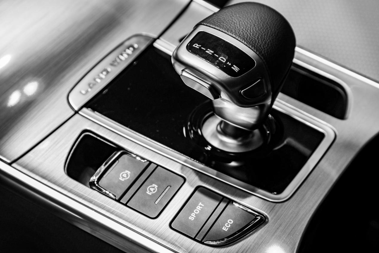 油耗低的越野车六万以下,油耗低性价比高安全性能好空间大