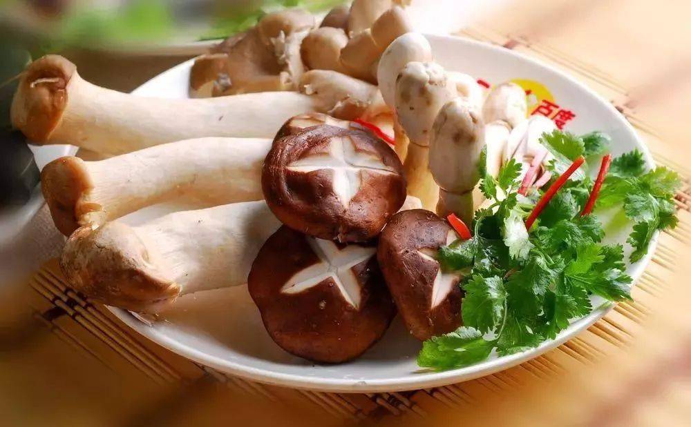 香菇菌多糖片治疗白癜风吗,白癜风患者吃灵芝有好处吗