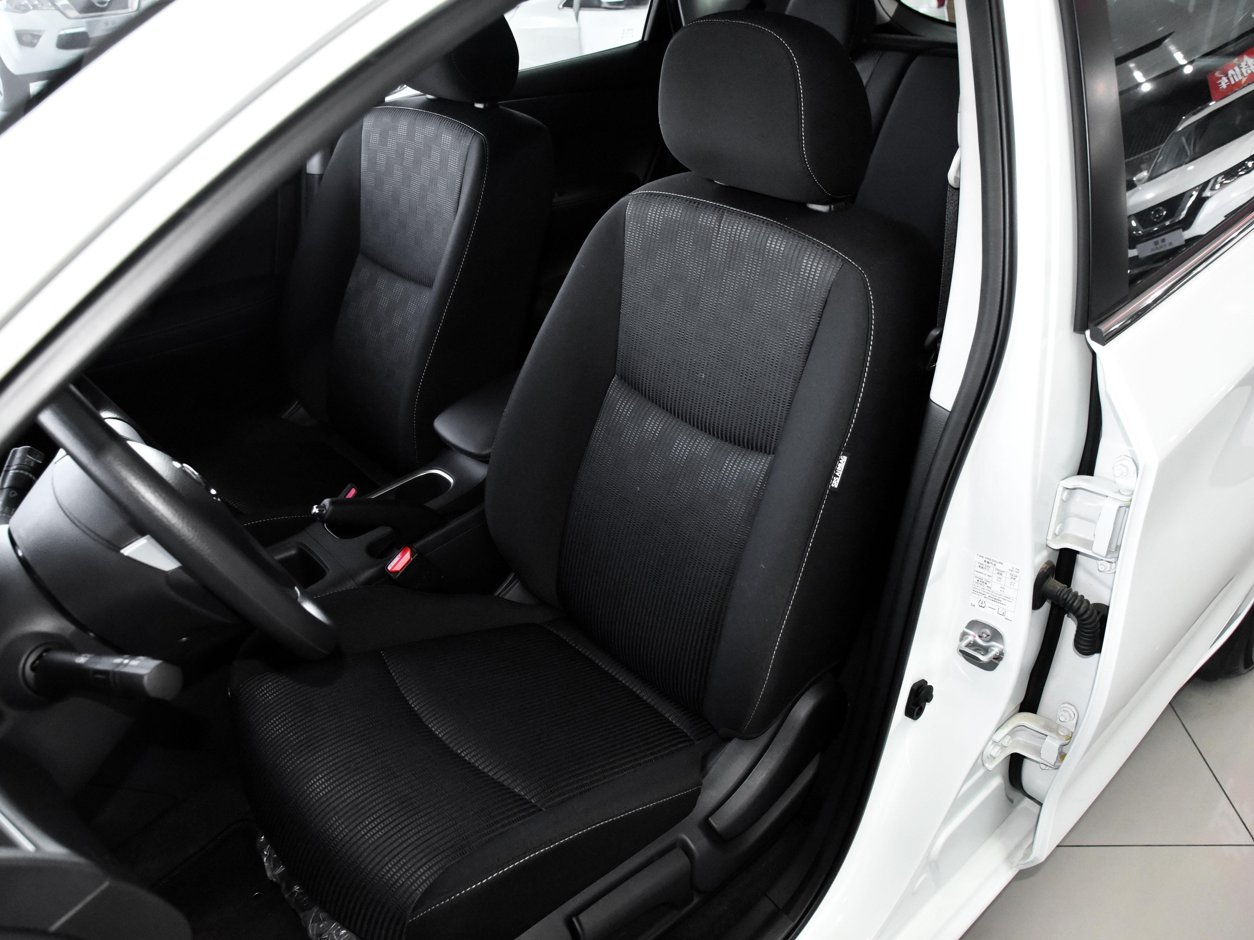 日产骐达大众高尔夫家用如何选择,骐达高尔夫空间对比