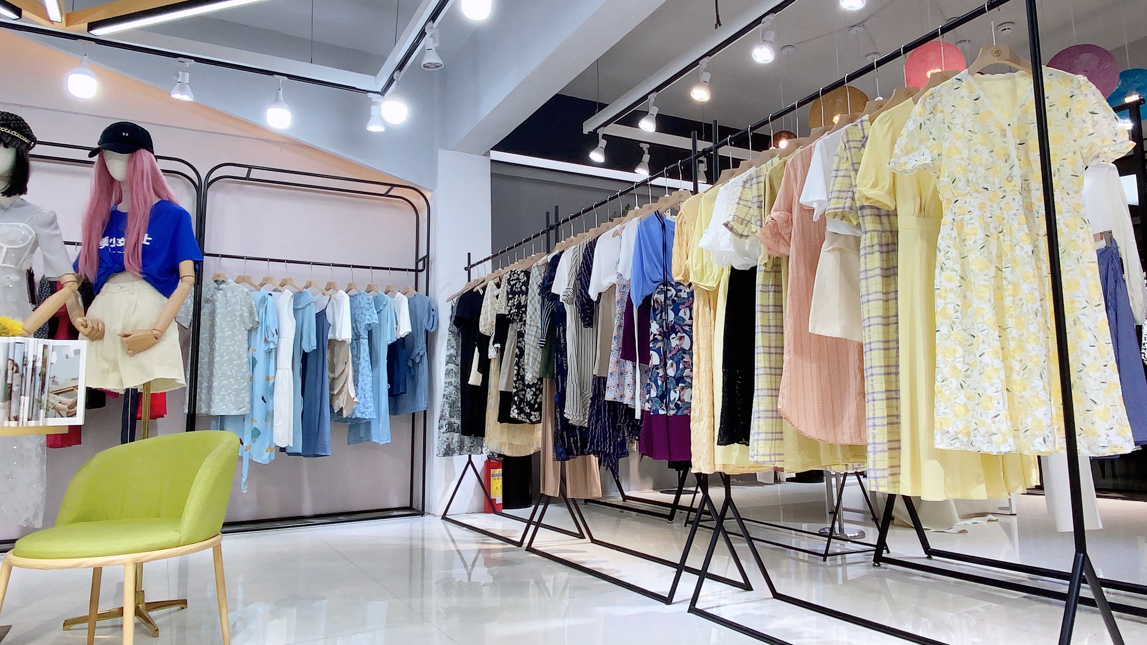 三彩女装官方旗舰店2021秋装直播,三彩品牌库存女装