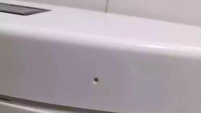 情侣出门旅行被偷拍,小情侣旅游遭偷拍