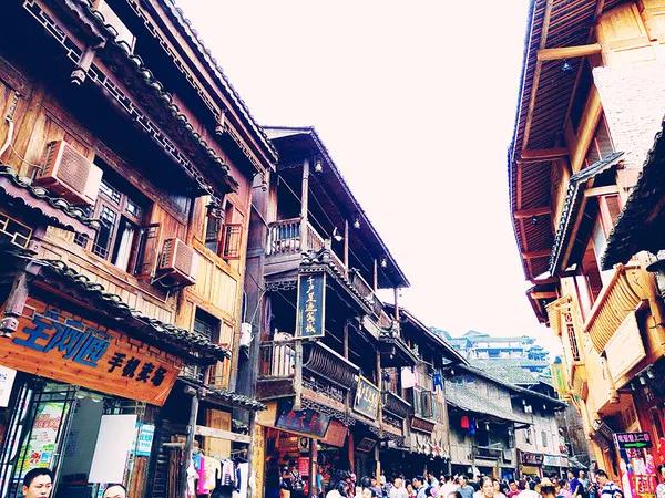 黄果树荔波小七孔苗寨镇远两日游,千户苗寨梵净山黄果树三日游