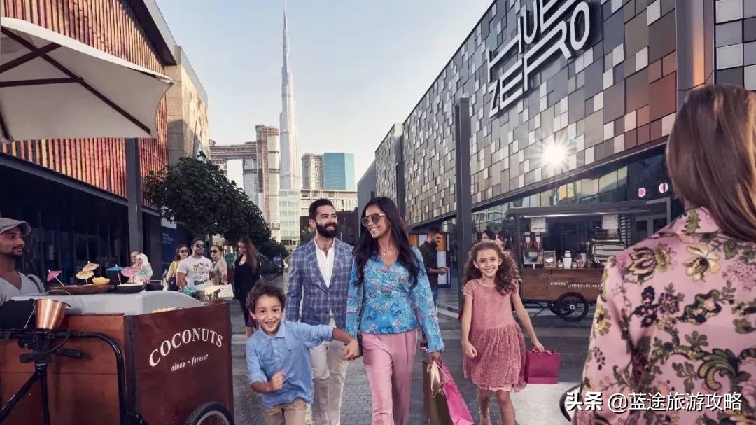 在迪拜奢华的购物中旅游和玩抖音,在迪拜购物是什么体验