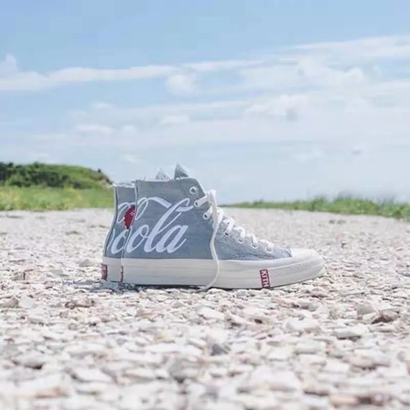 鞋穿不炒|热门鞋款暴跌,AJ1红丝绸降了4K+,YEEZY满天星降了6K+