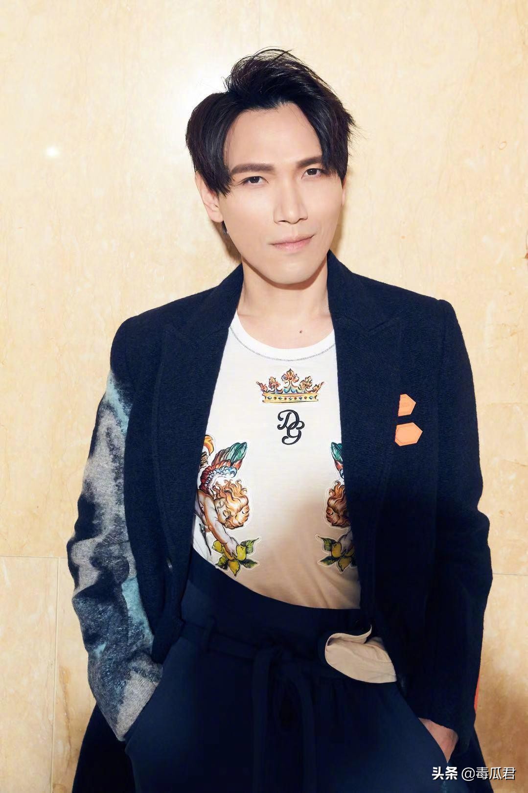 杨宗纬吴青峰事件,杨宗纬蒙面歌王吴青峰