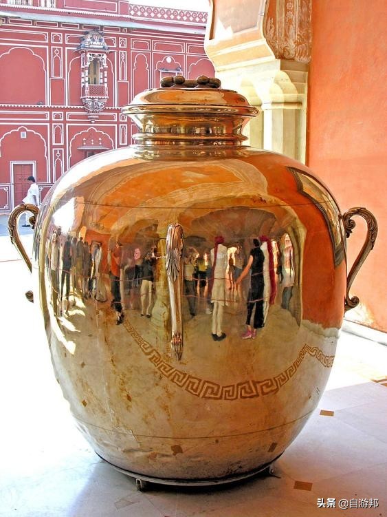 哪里有免费进入参观的古城堡,参观世界上最漂亮的城堡