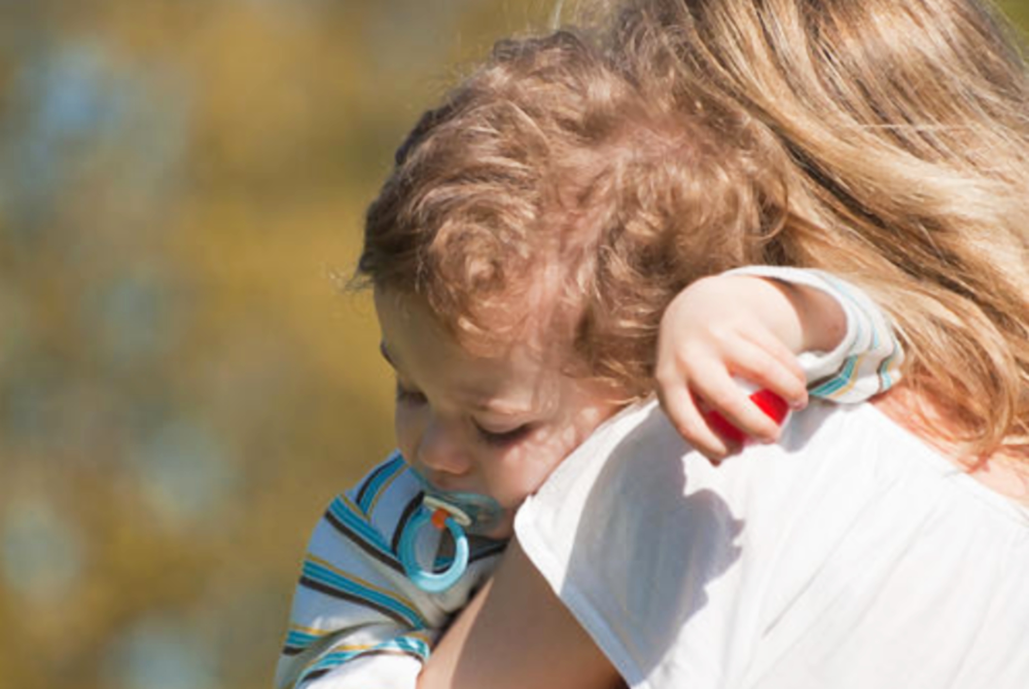 宝宝戒安抚奶嘴后容易哭闹,宝宝戒安抚奶嘴难不难