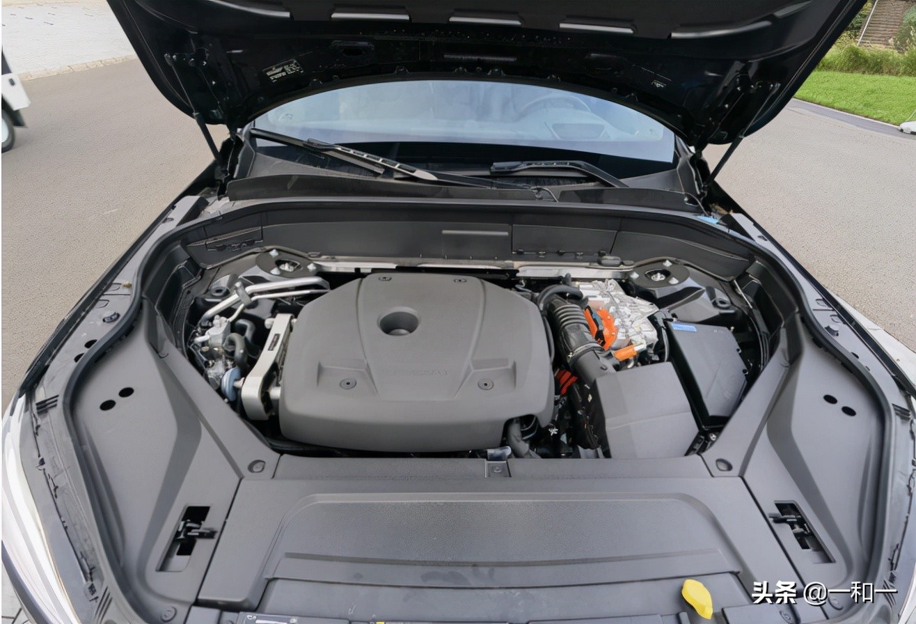 推低配次顶配沃尔沃xc90配置解析,19年沃尔沃xc90最顶配t6白色