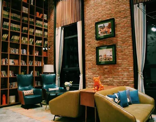 网红打卡地周末好热闹呀,最浪得虚名的网红打卡地