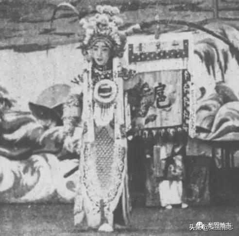 李金鸿：谈京剧武旦（踩跷与打出手）