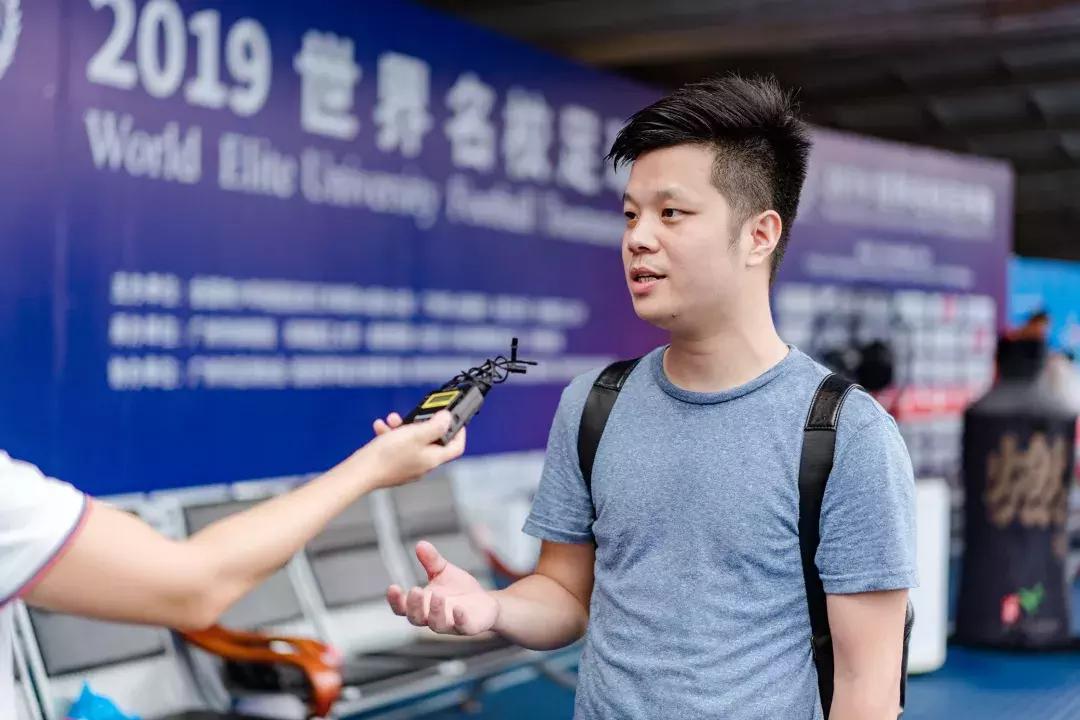 央视报道世界名校足球赛—儿童友谊赛，宇通客车现场助阵