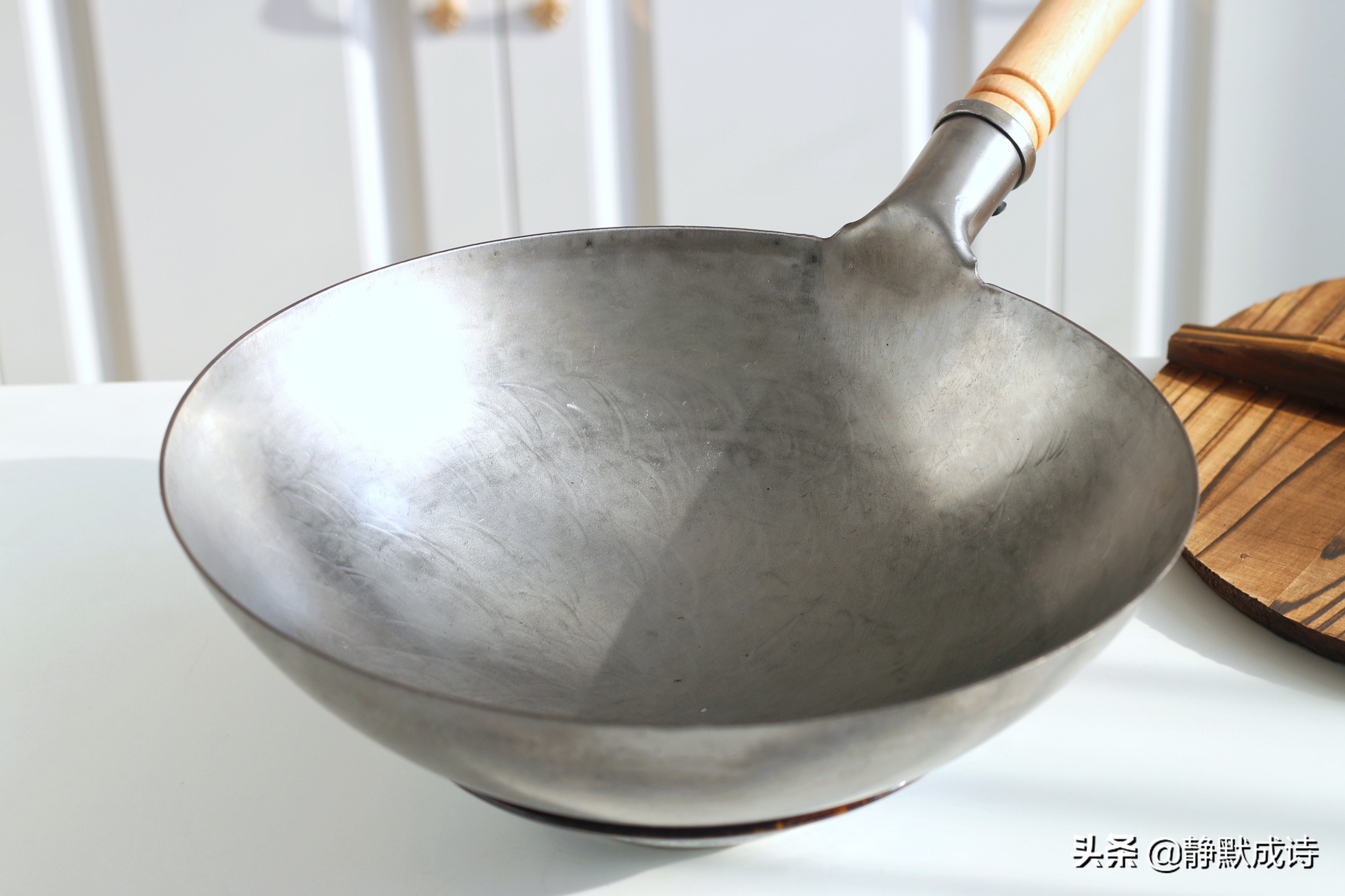 铁锅怎么开锅以后就不生锈了,铁锅怎么开锅才不会开裂