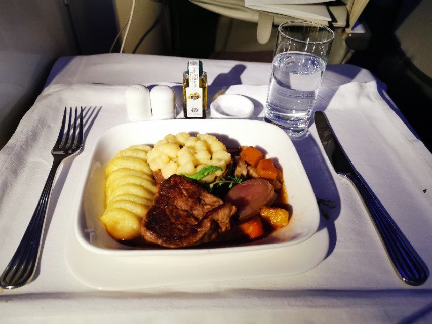 阿联酋航空a380头等舱迪拜休息室,迪拜到广州阿联酋航空a380头等舱