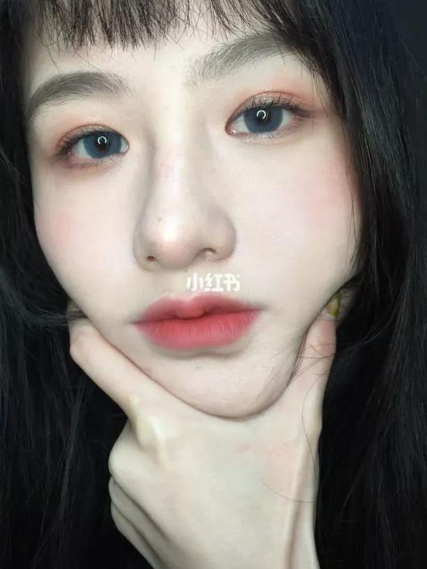 快买了这只口红来人间水蜜桃学院报道!