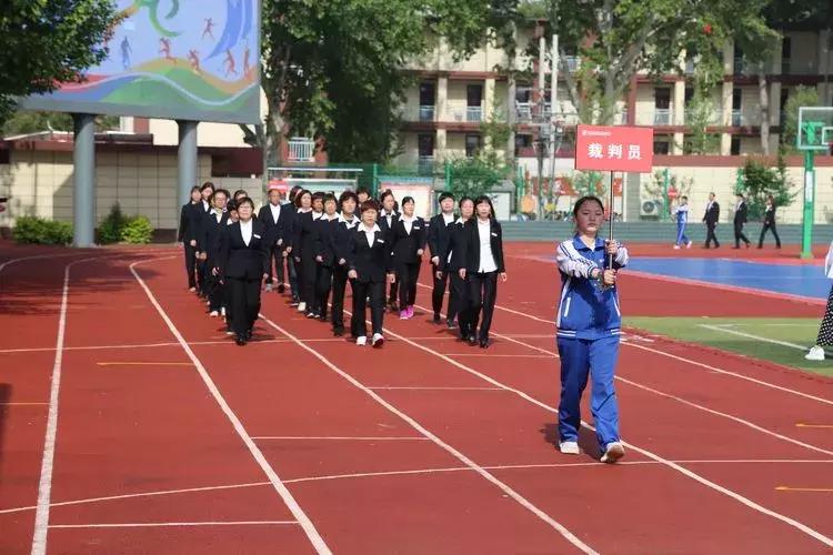 首届学校体育节暨秋季田径运动会,全市中学生田径运动会隆重开幕