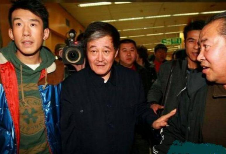 论“大长脸”男星只服这8位，各有特色，有人被调侃像“鞋拔子”