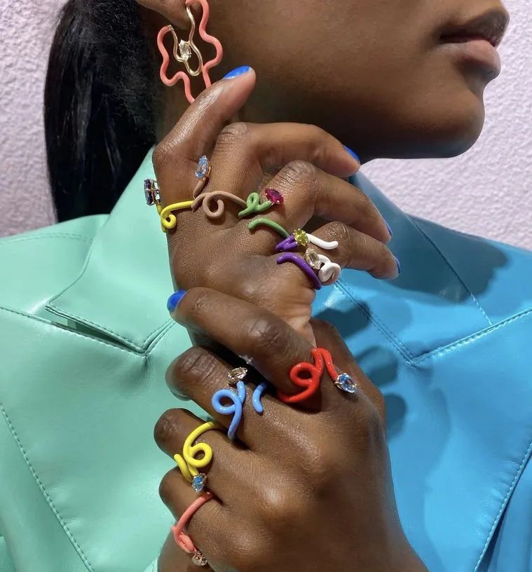 这个夏天你值得拥有的首饰系列,最流行不过时的戒指