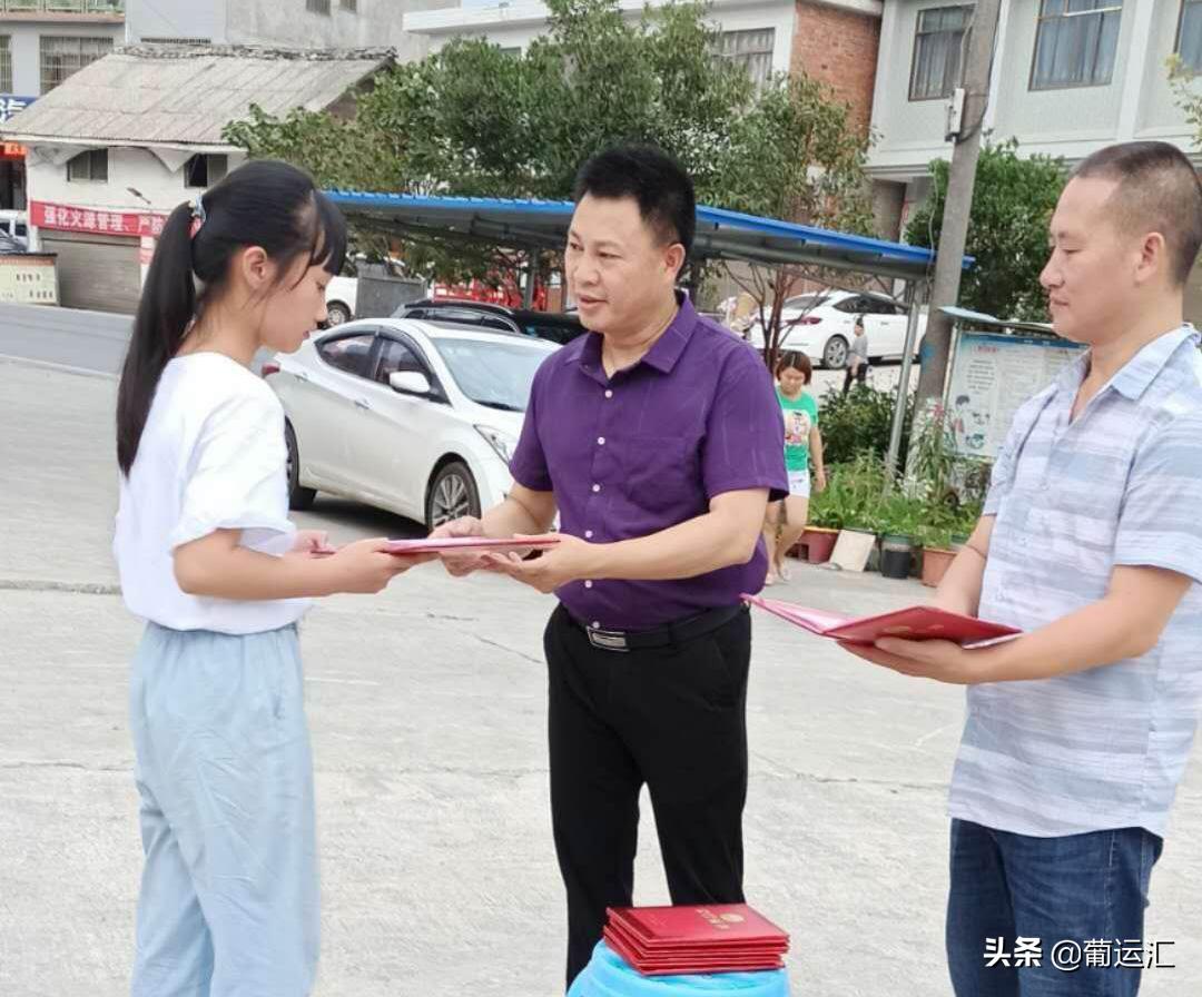 放飞希望放飞梦想让童年快乐起航,放飞梦想让青春起航