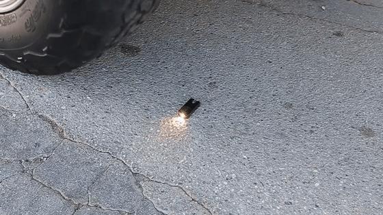 野外必备EDC，一把刀+一个手电，防尘防水耐摔，自己就能去冒险