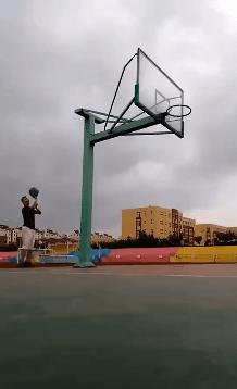 公安局旁边开理发店叫什么名字,在公安局旁边开理发店