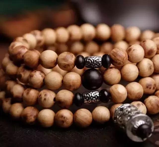 崖柏怎么样快速变红,崖柏根雕的日常维护