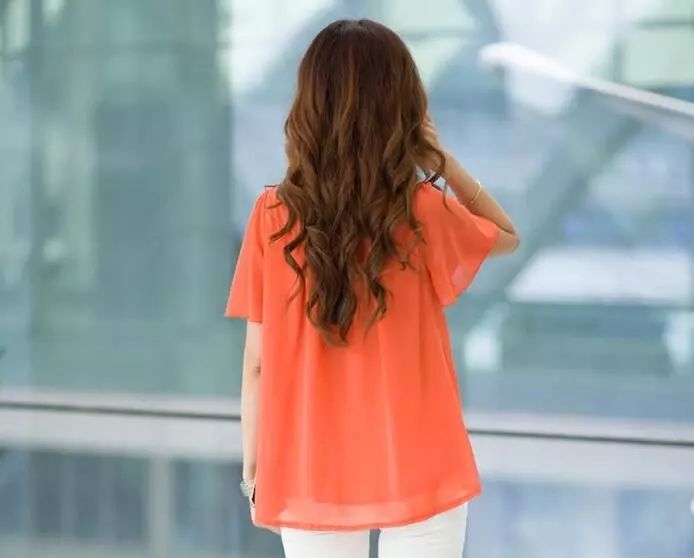 新衣服褪色用什么方法洗,新衣服如何防止衣服掉色