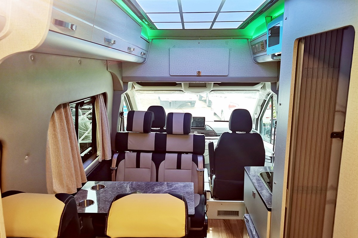 大通v90房车19万,大通v90房车28万